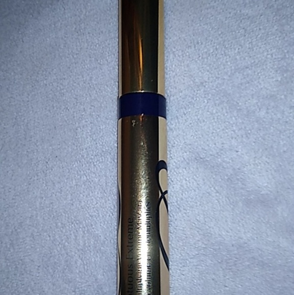 Estee Lauder lash multiplying volume mascara - Picture 3 of 3